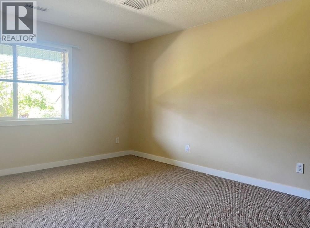 7437 VALLEY HEIGHTS Drive, Grand Forks