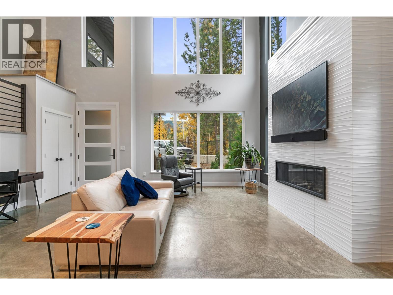 1015 PAQUETTE ROAD - 44