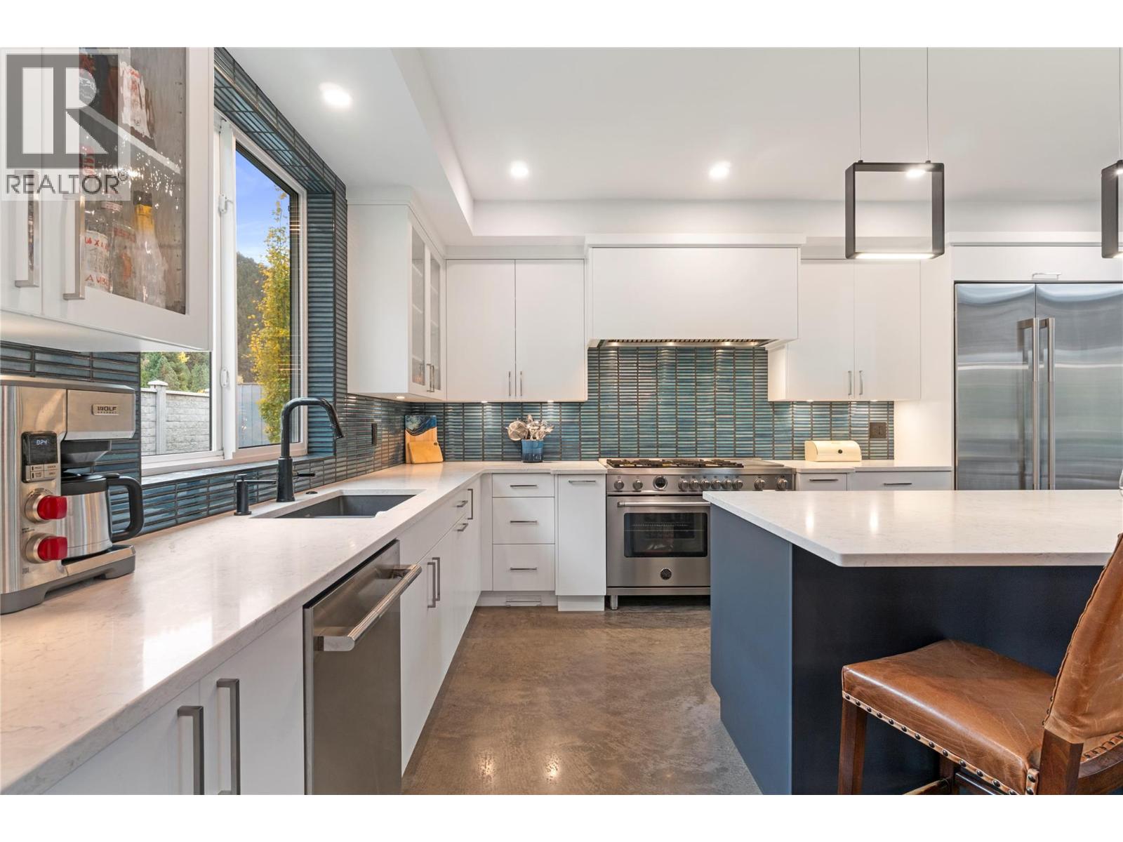 1015 PAQUETTE ROAD - 36