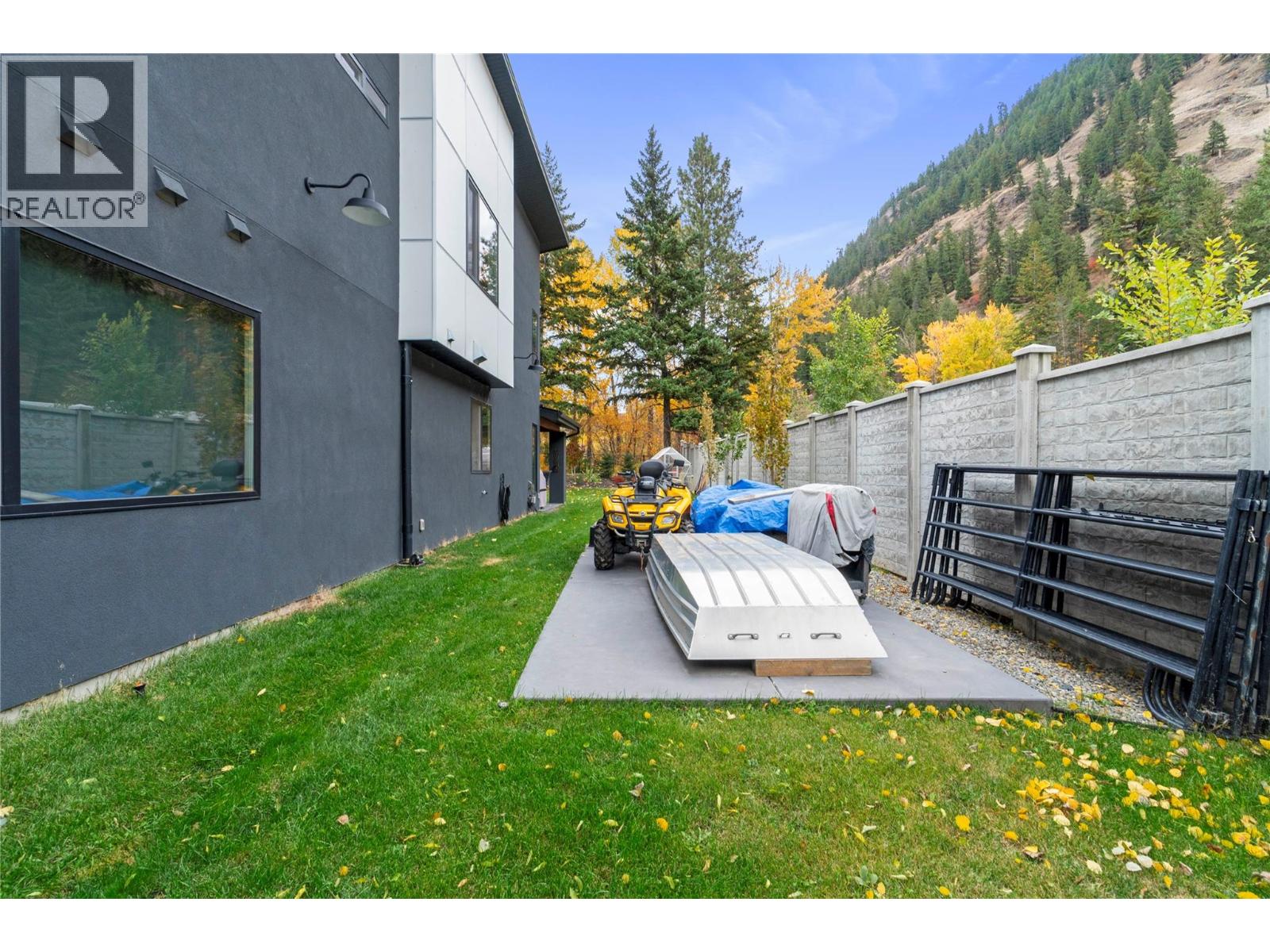 1015 PAQUETTE ROAD - 75