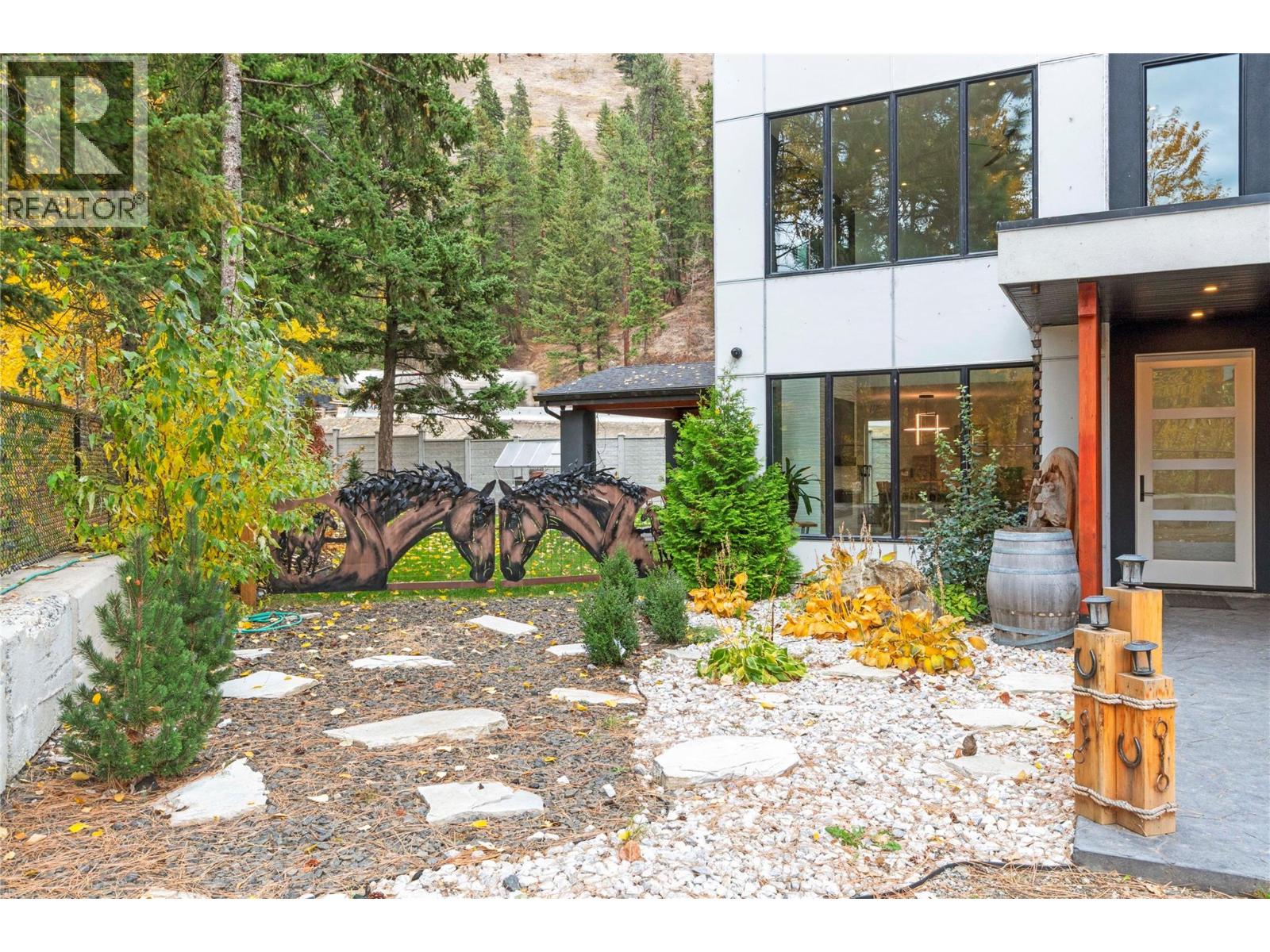 1015 PAQUETTE ROAD - 73