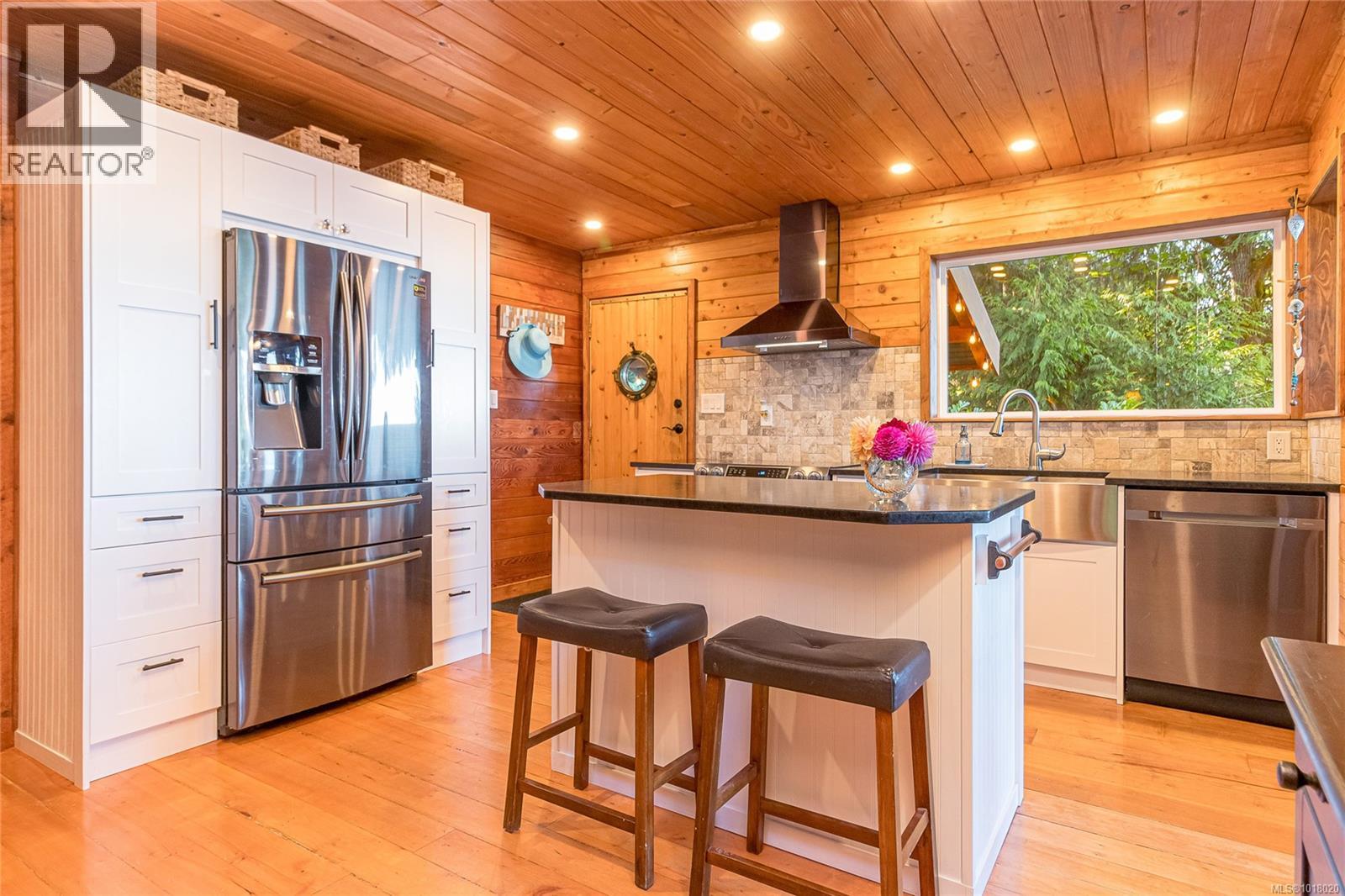 235 Spearfish Rd, Qualicum Beach