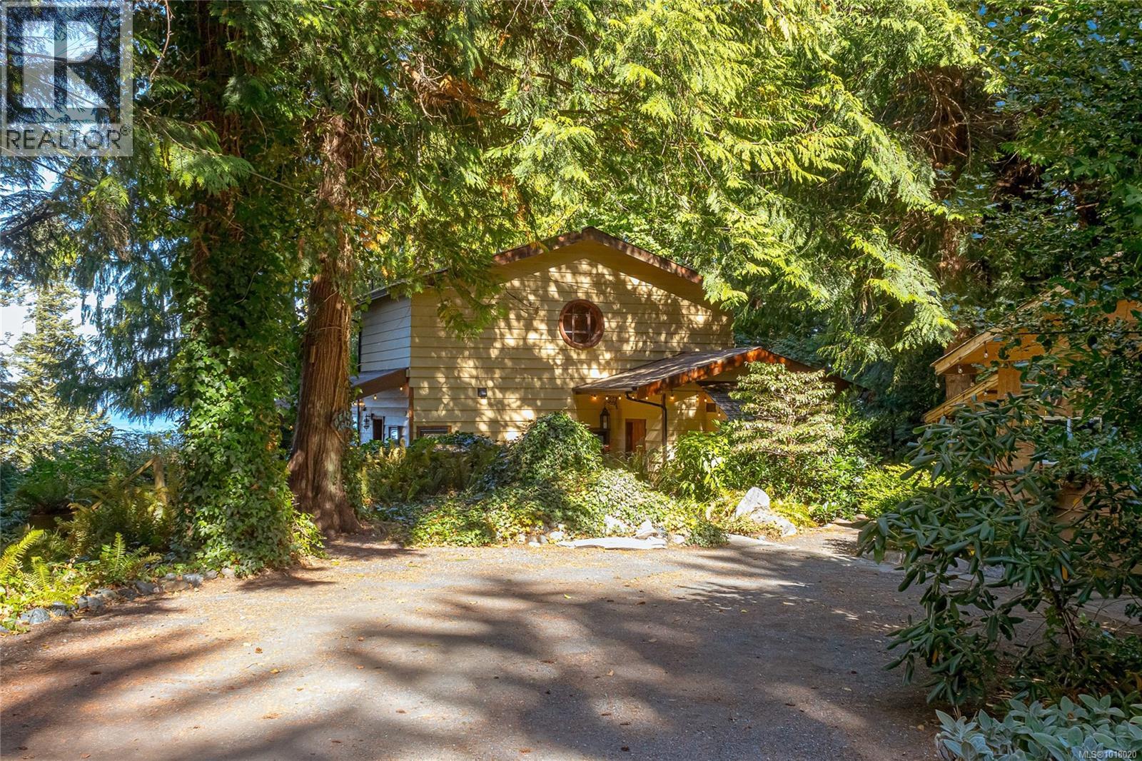 235 Spearfish Rd, Qualicum Beach