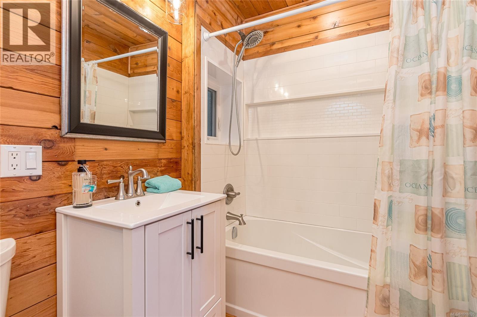 235 Spearfish Rd, Qualicum Beach