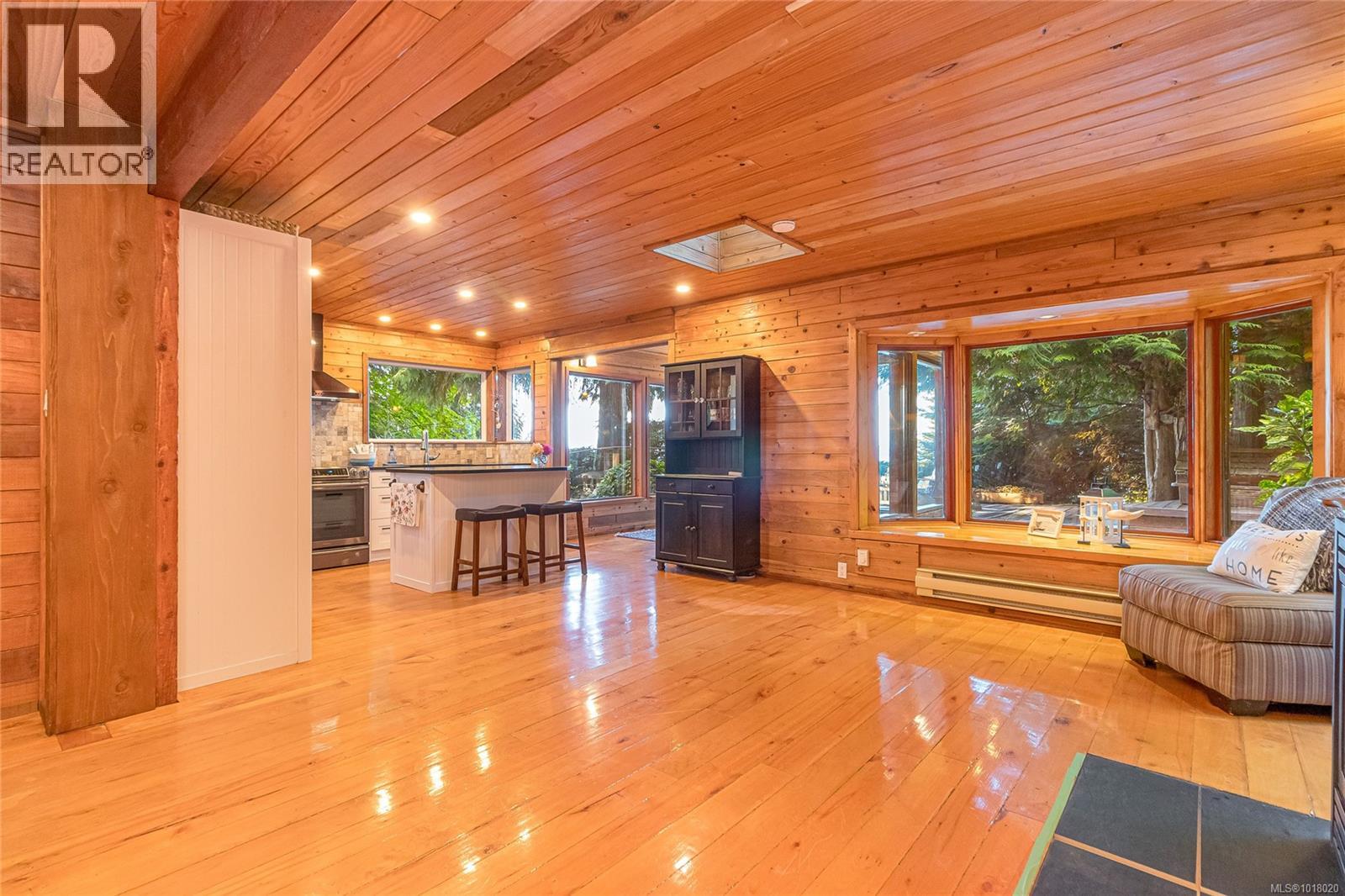 235 Spearfish Rd, Qualicum Beach