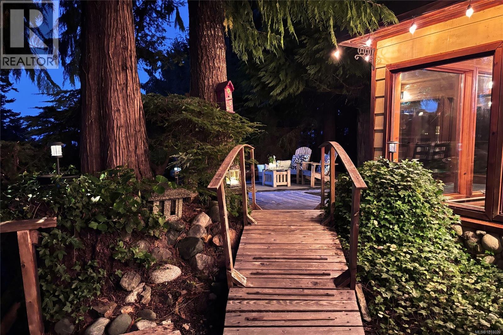 235 Spearfish Rd, Qualicum Beach