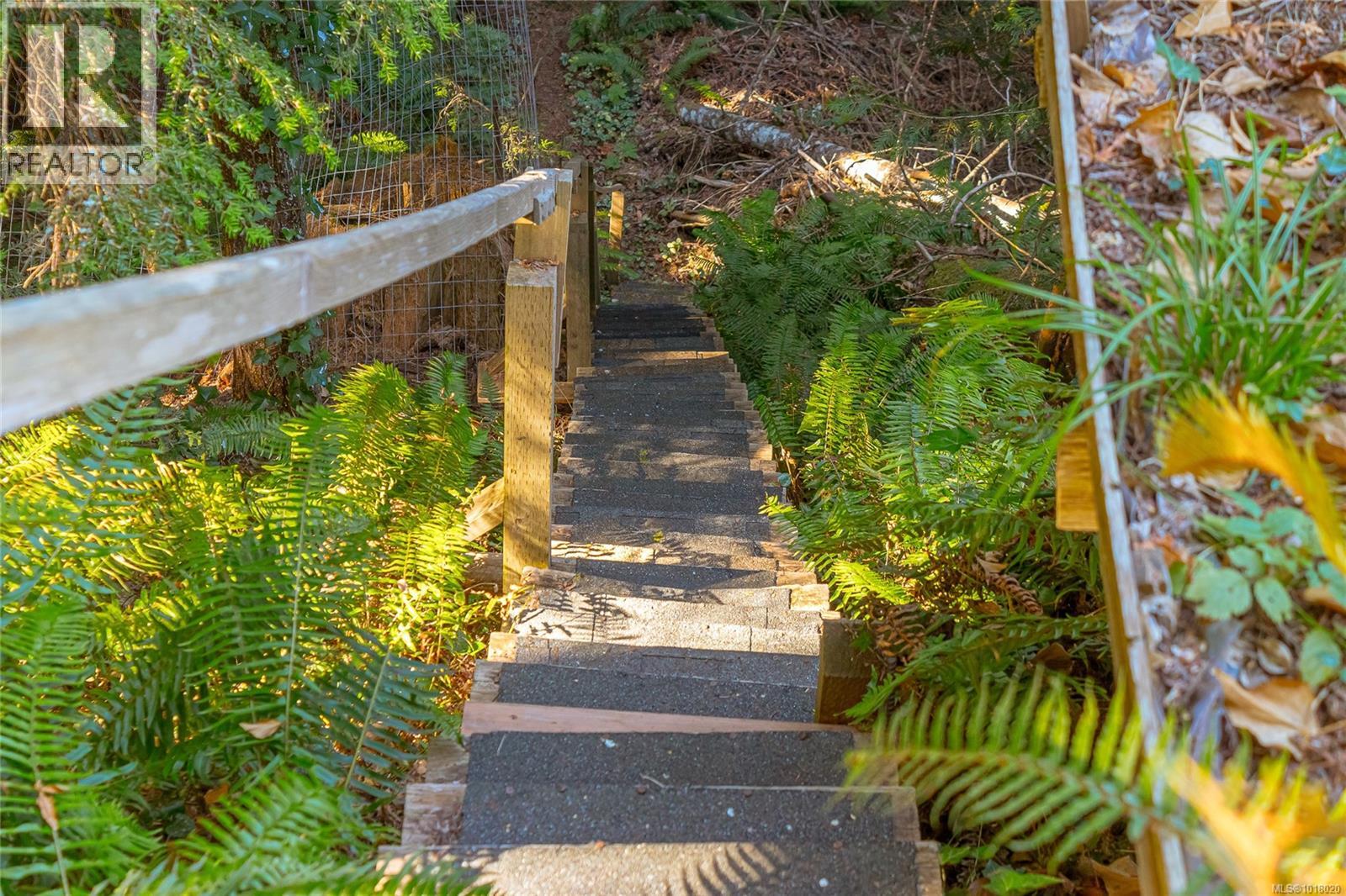 235 Spearfish Rd, Qualicum Beach