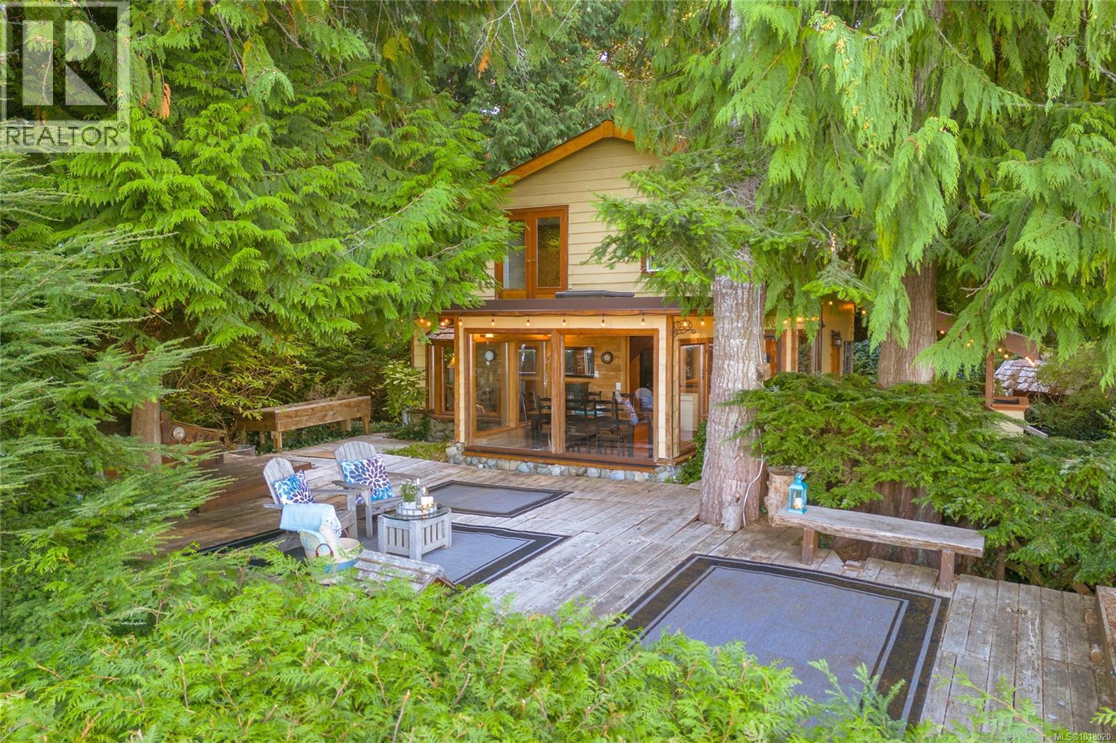 235 Spearfish Rd, Qualicum Beach