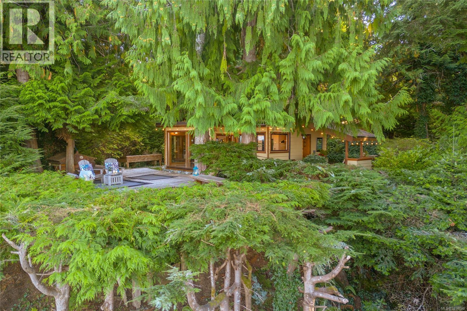 235 Spearfish Rd, Qualicum Beach