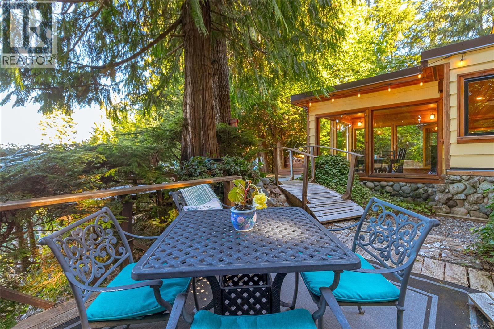235 Spearfish Rd, Qualicum Beach