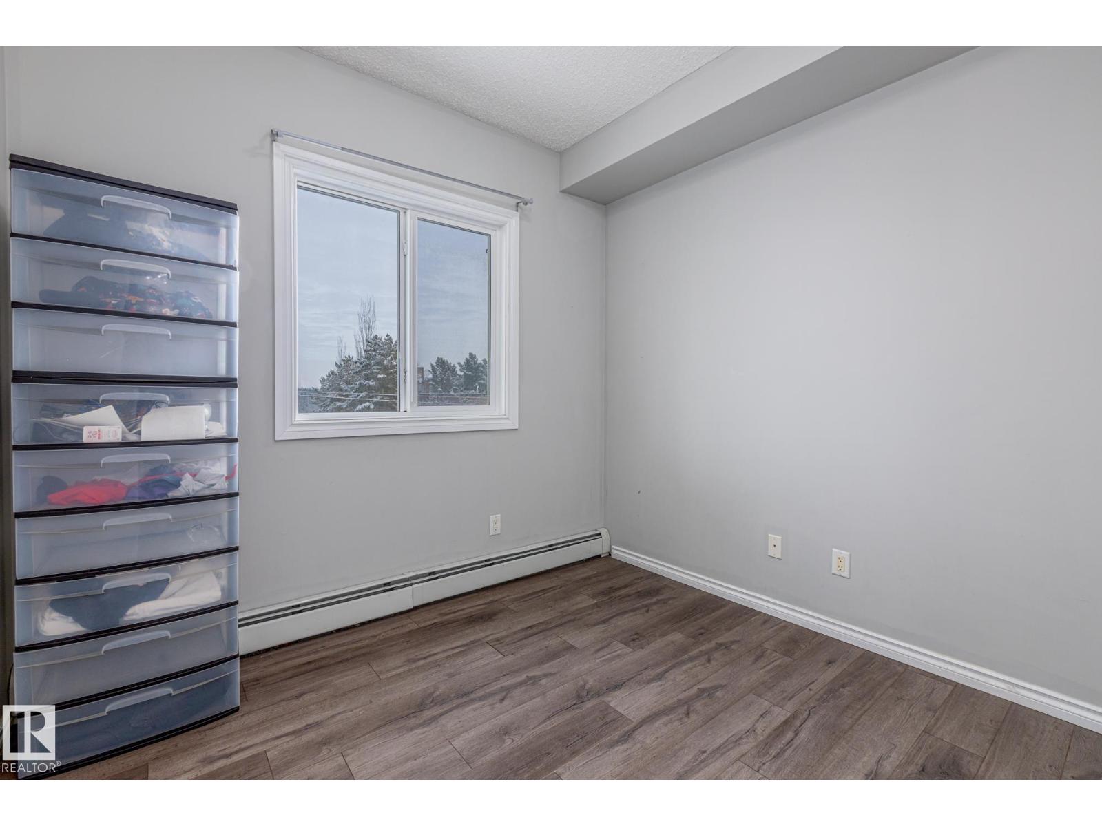 #208 10118 95 ST NW - 22