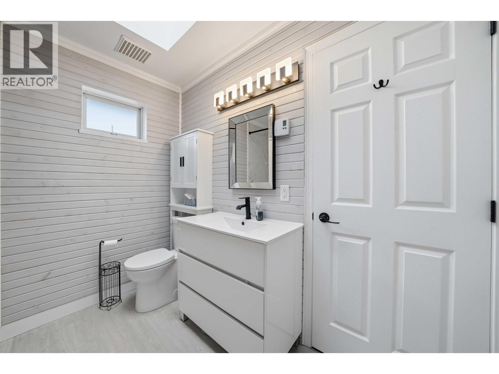 #14-6250 48A Avenue, Delta