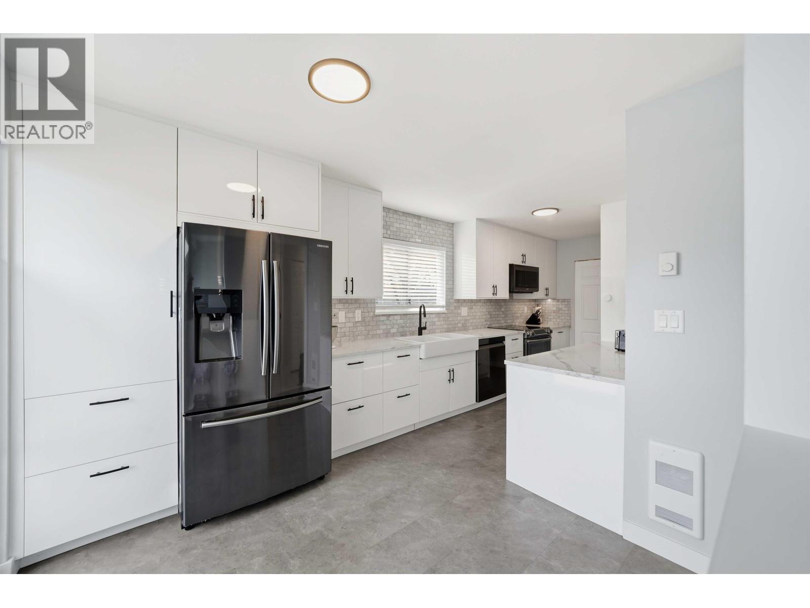 #14-6250 48A Avenue, Delta