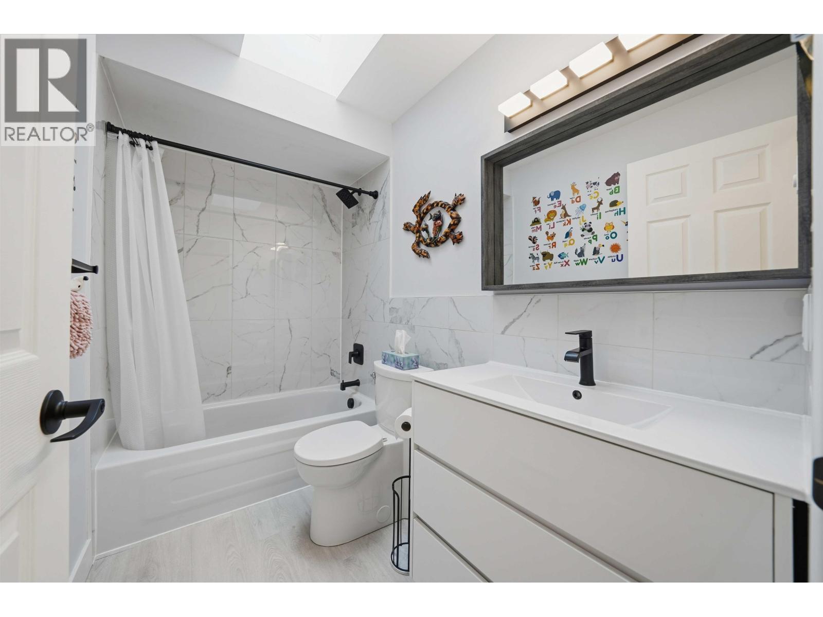 #14-6250 48A Avenue, Delta