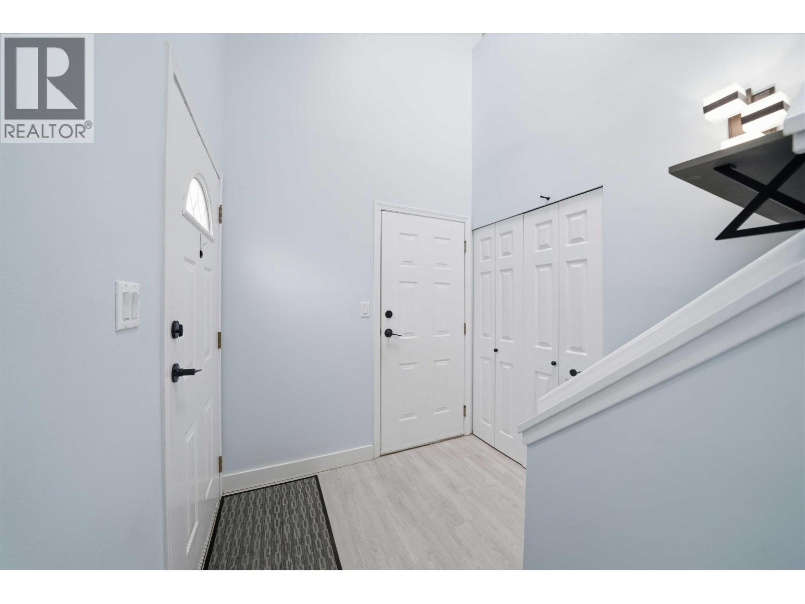 #14-6250 48A Avenue, Delta