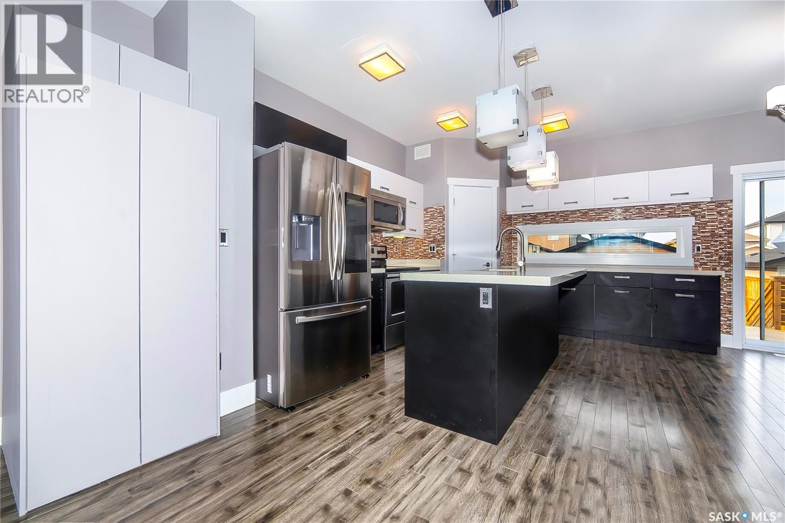 Single Family House 2 Level for Sale in  Marlatte CRESCENT Saskatoon 