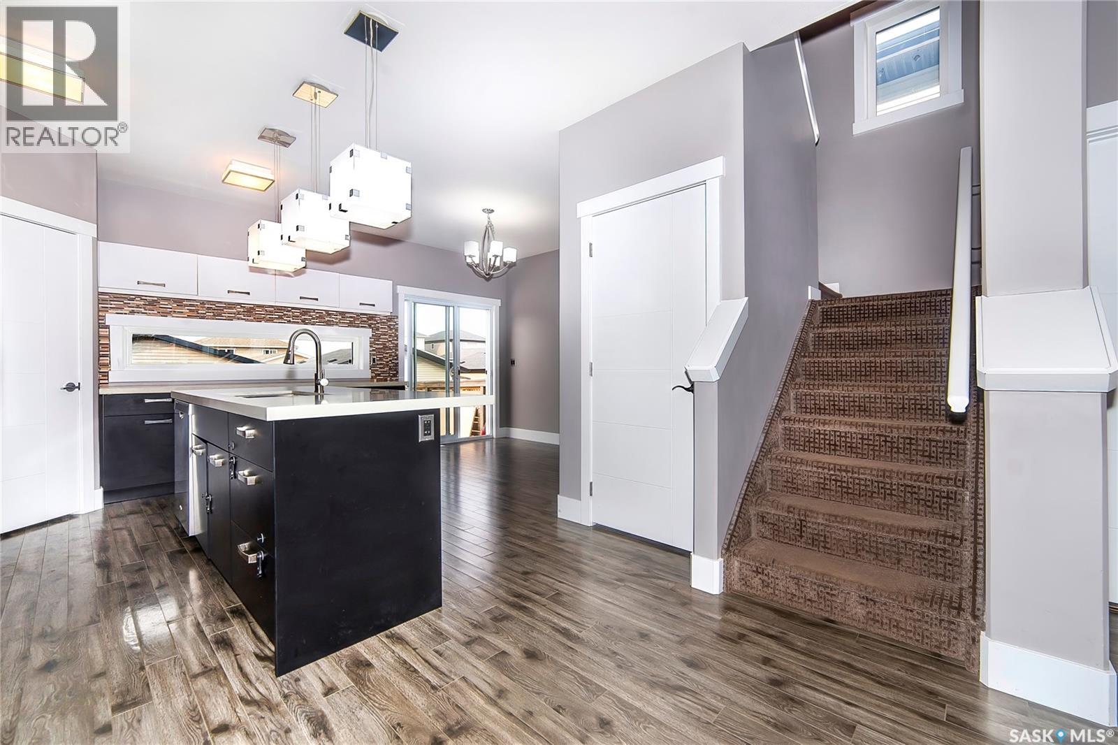 Single Family House 2 Level for Sale in  Marlatte CRESCENT Saskatoon 