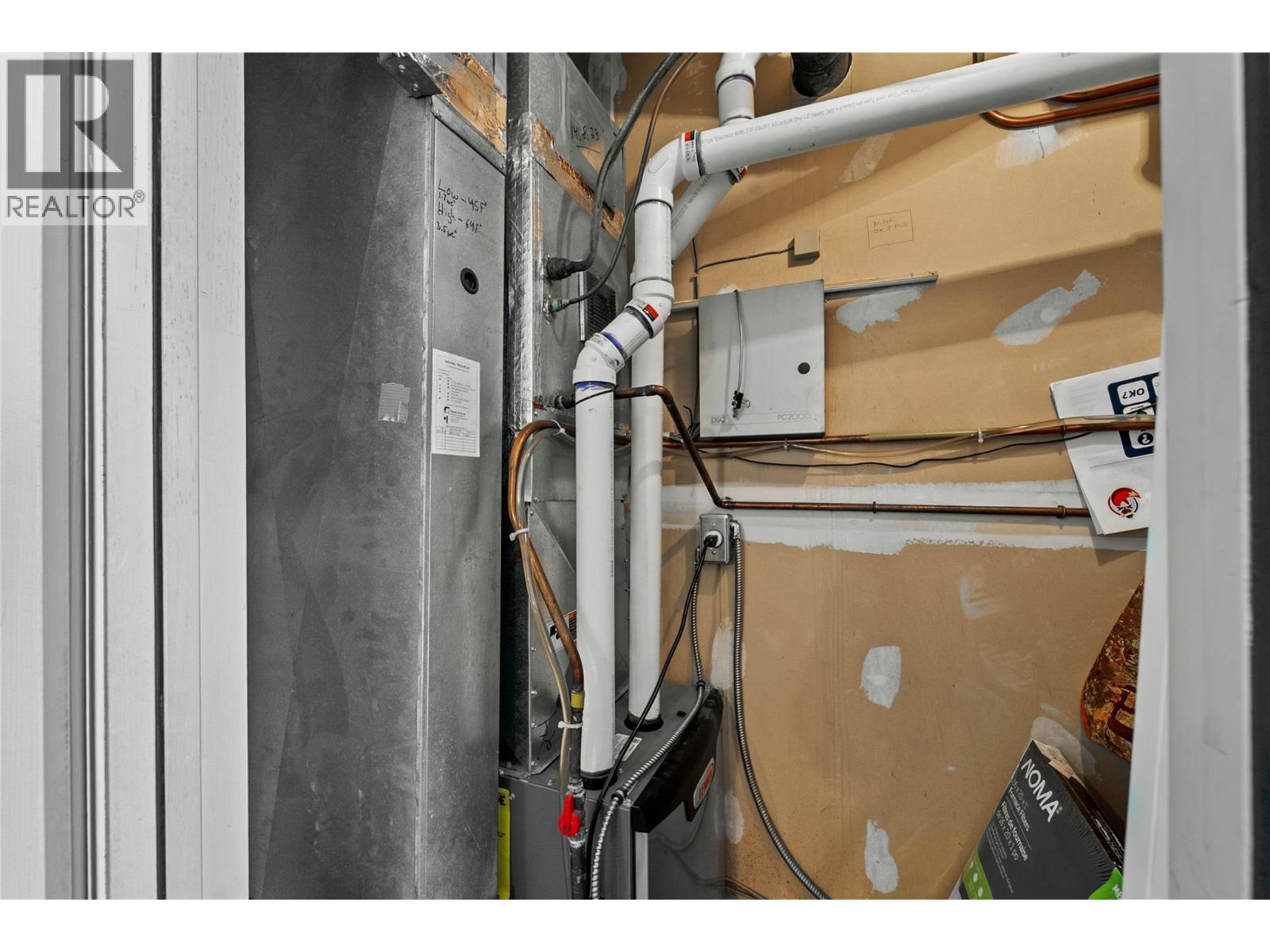 #108 338 NICOLA STREET - 24