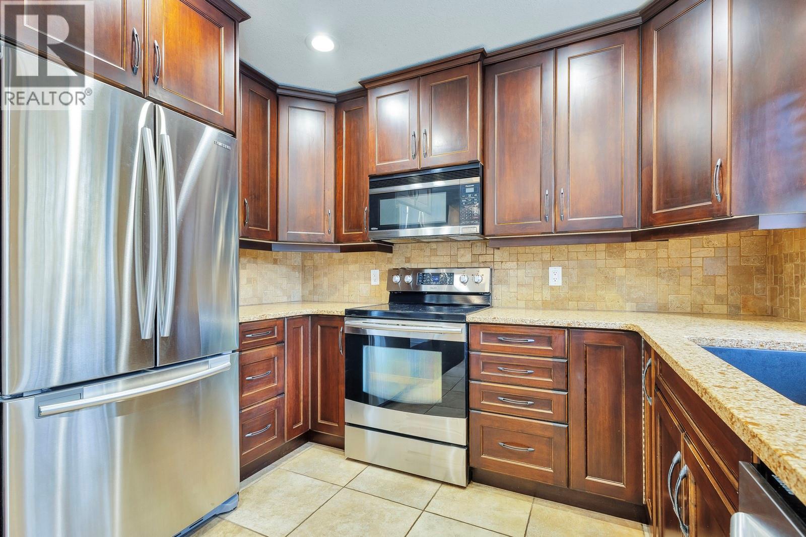 2077 ROSEFIELD DRIVE - 17