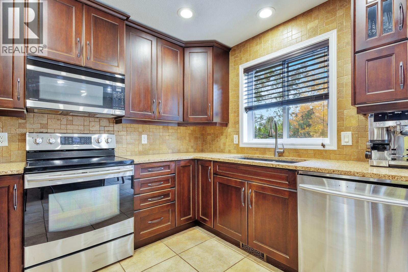 2077 ROSEFIELD DRIVE - 18