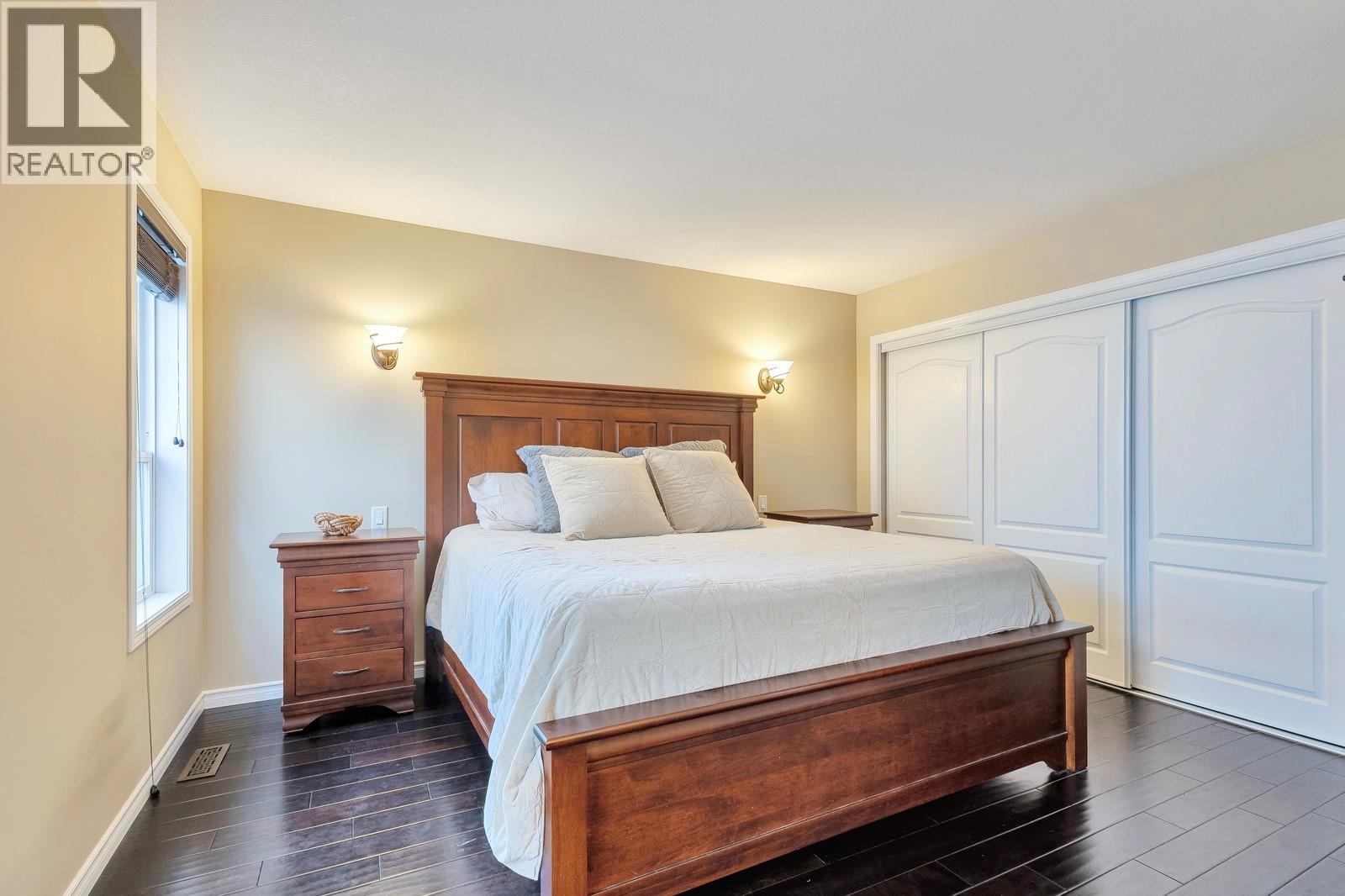 2077 ROSEFIELD DRIVE - 22