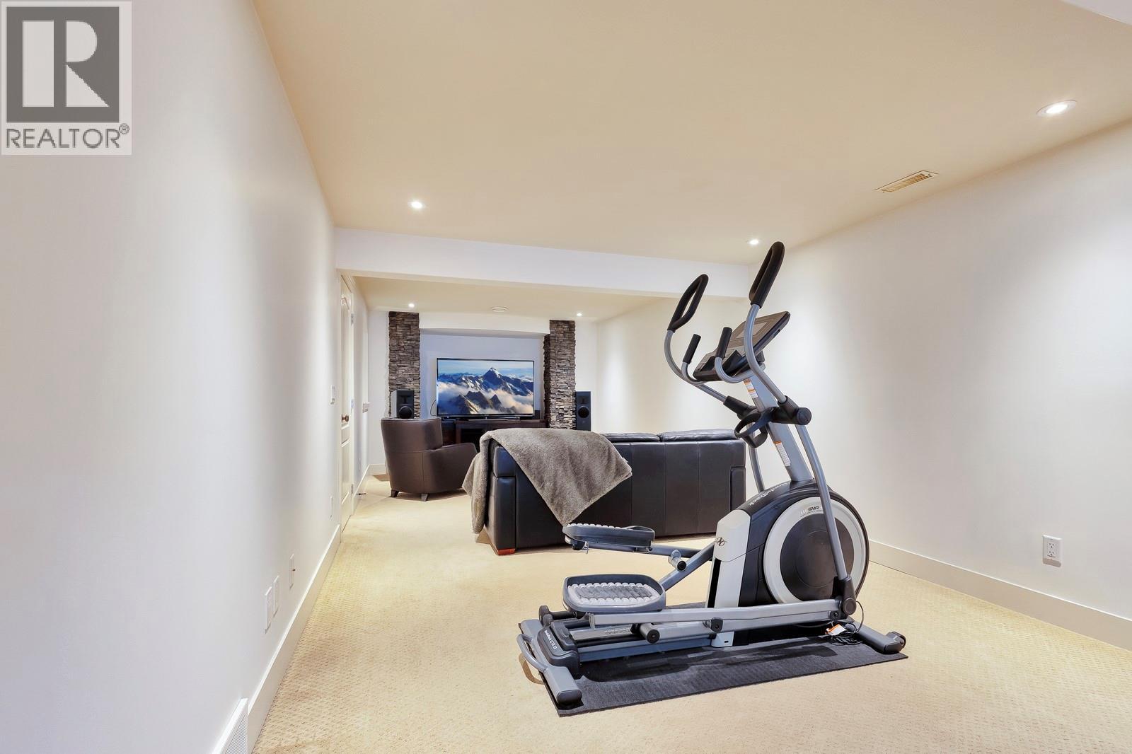 2077 ROSEFIELD DRIVE - 31