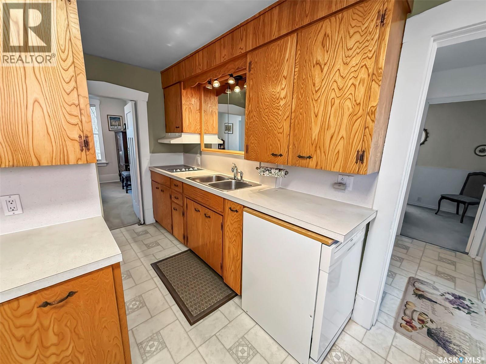 Single Family House for Sale in  th AVENUE NE Swift Current 