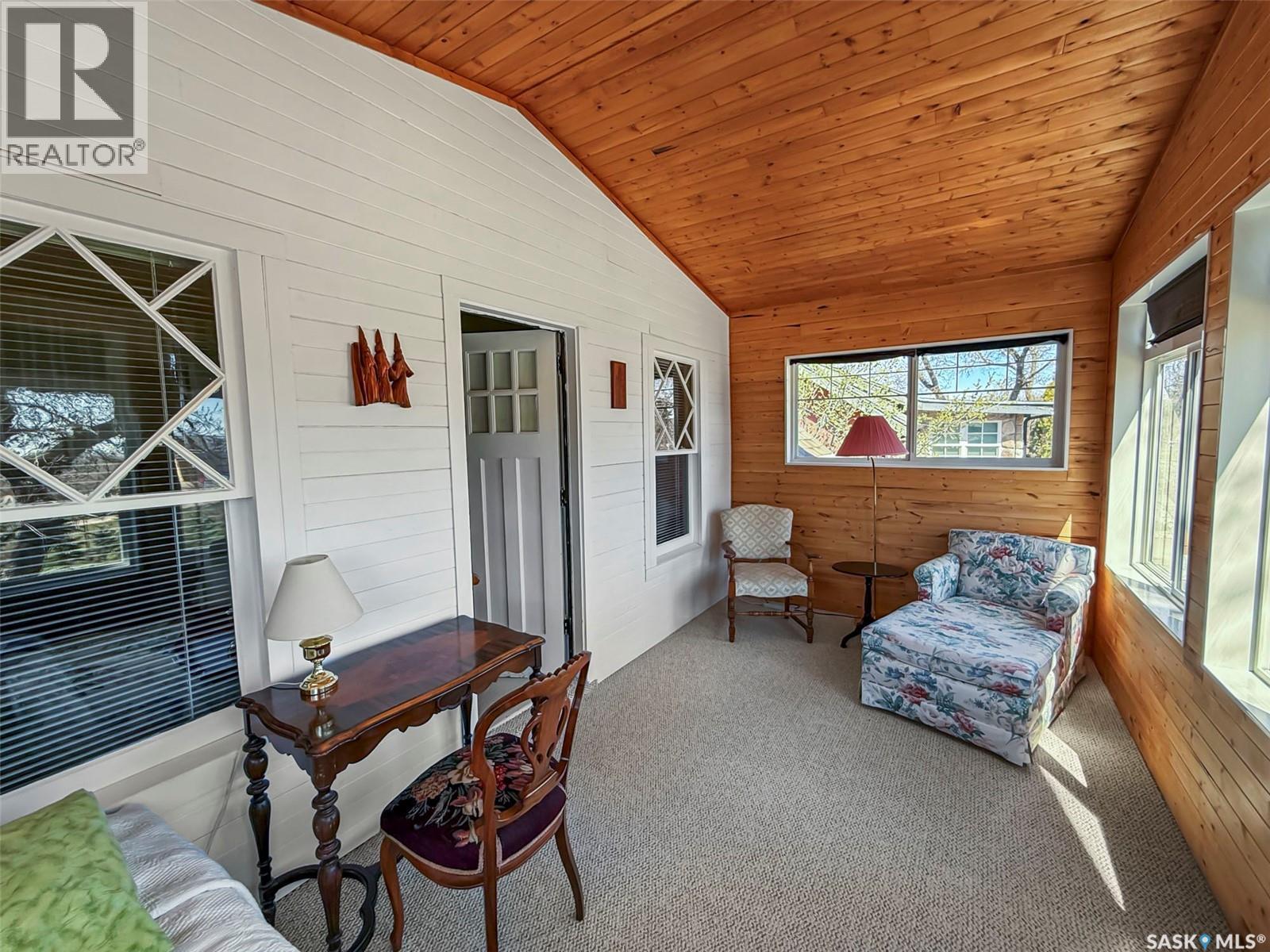 Single Family House for Sale in  th AVENUE NE Swift Current 