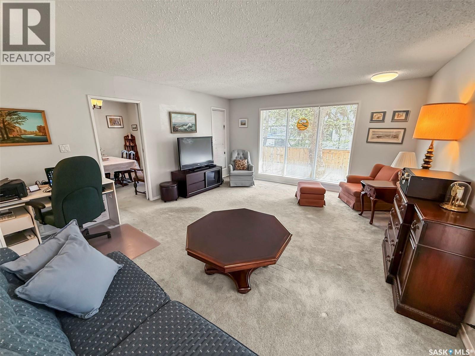 Single Family House for Sale in  th AVENUE NE Swift Current 