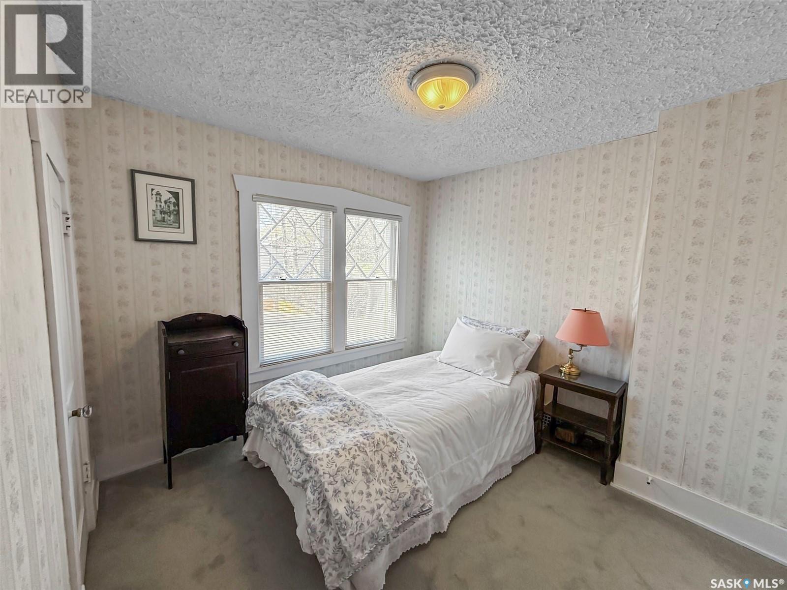 Single Family House for Sale in  th AVENUE NE Swift Current 