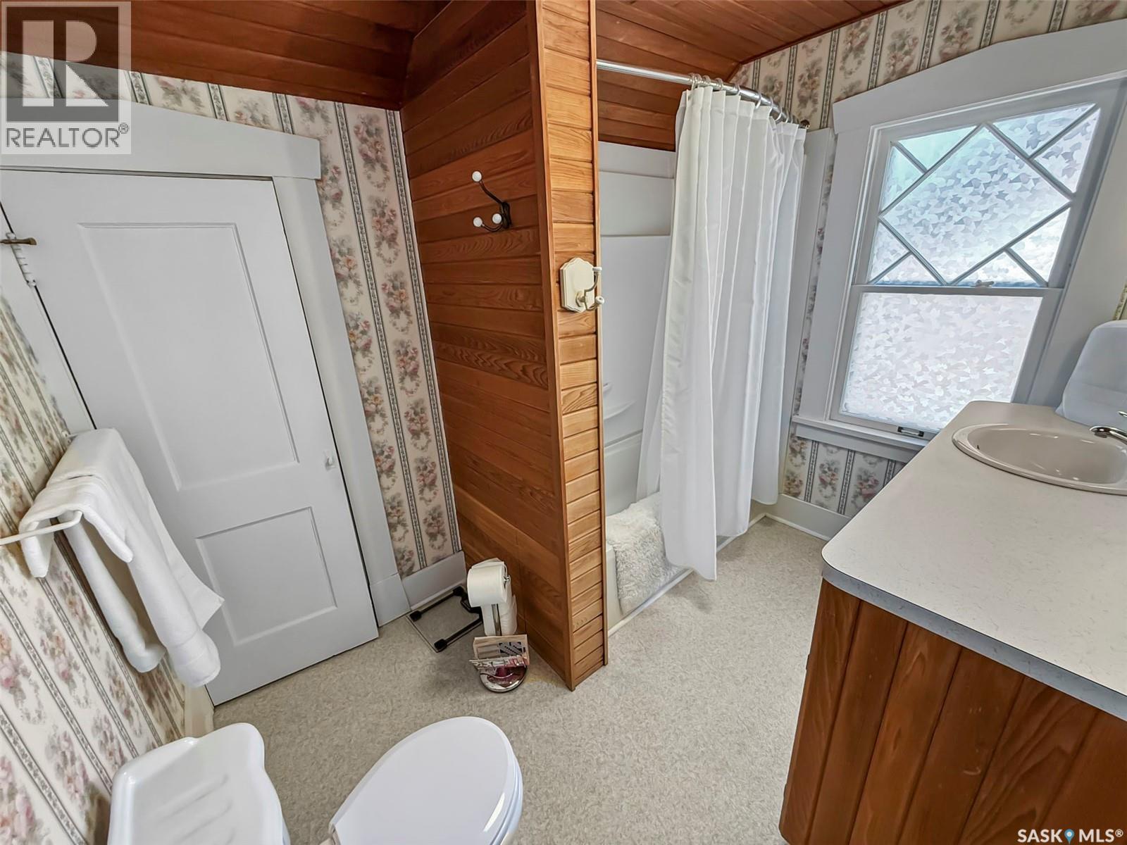 Single Family House for Sale in  th AVENUE NE Swift Current 