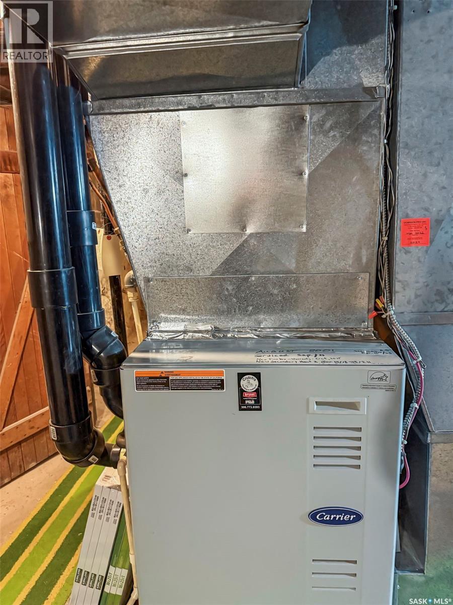 Single Family House for Sale in  th AVENUE NE Swift Current 