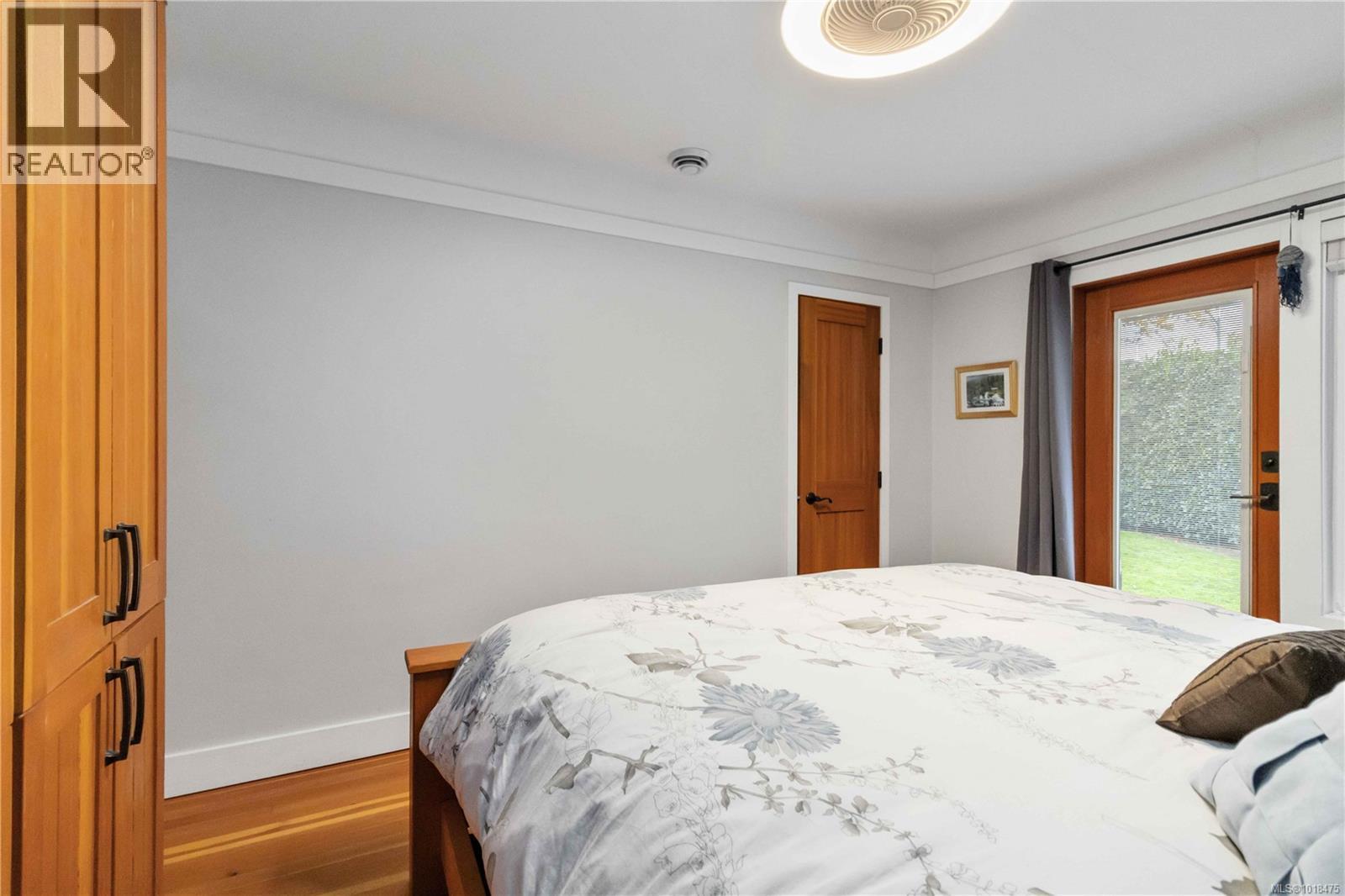  2200 Kinross Avenue, Oak Bay