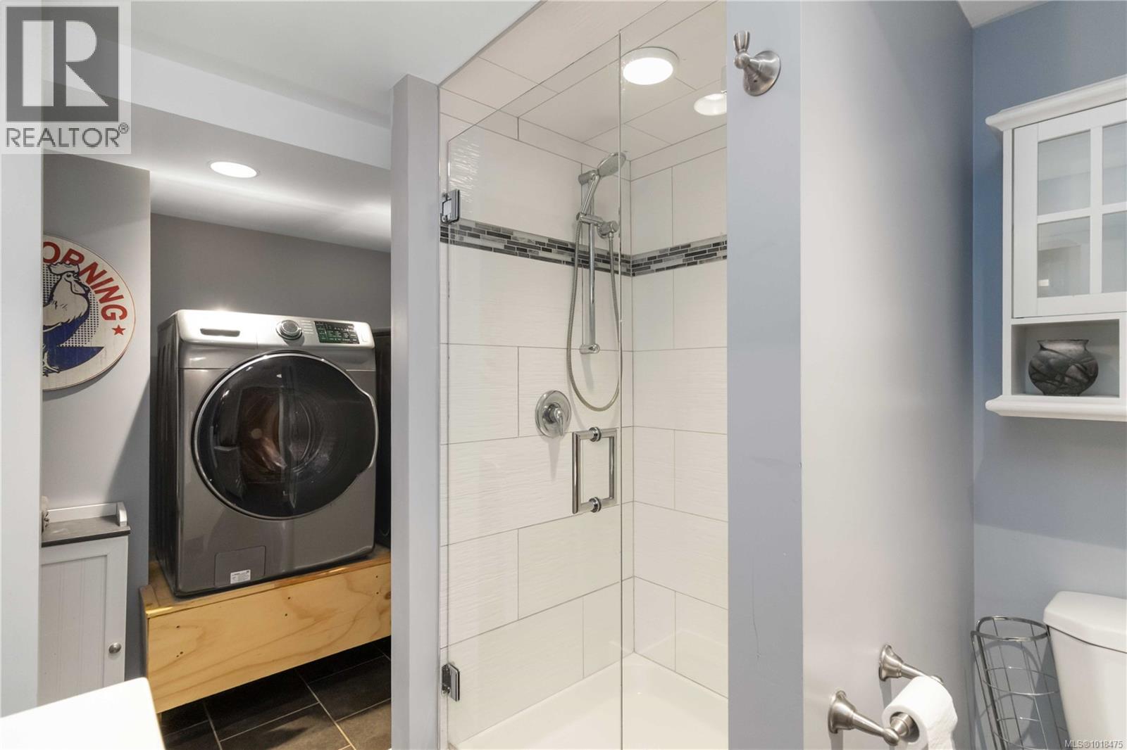  2200 Kinross Avenue, Oak Bay