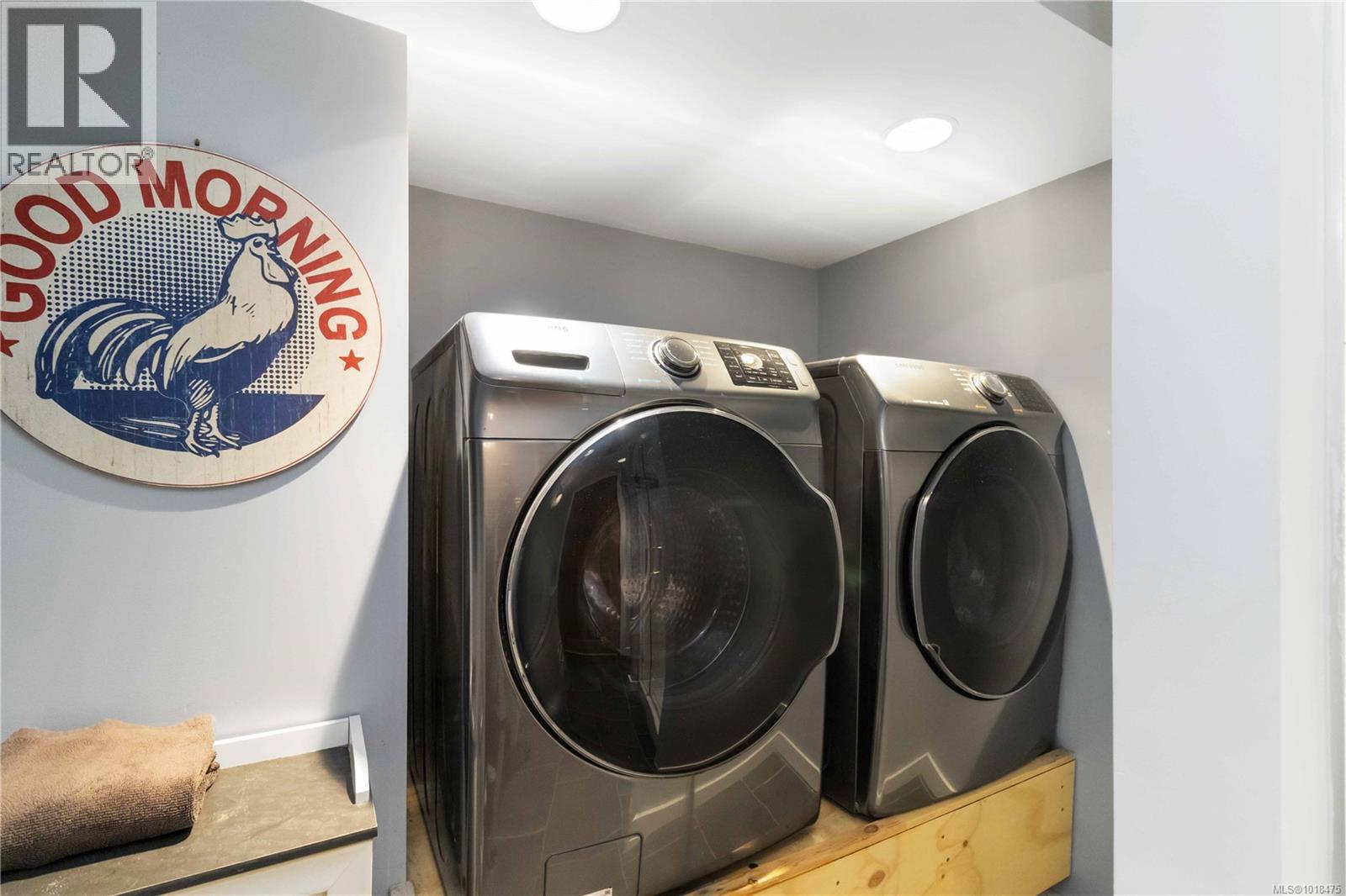  2200 Kinross Avenue, Oak Bay