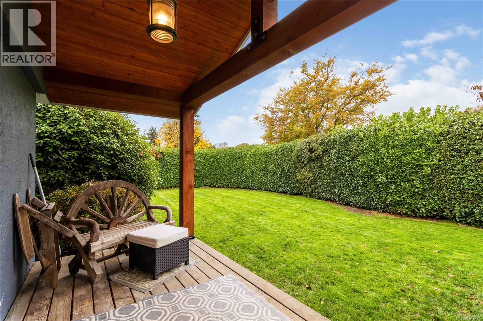  2200 Kinross Avenue, Oak Bay