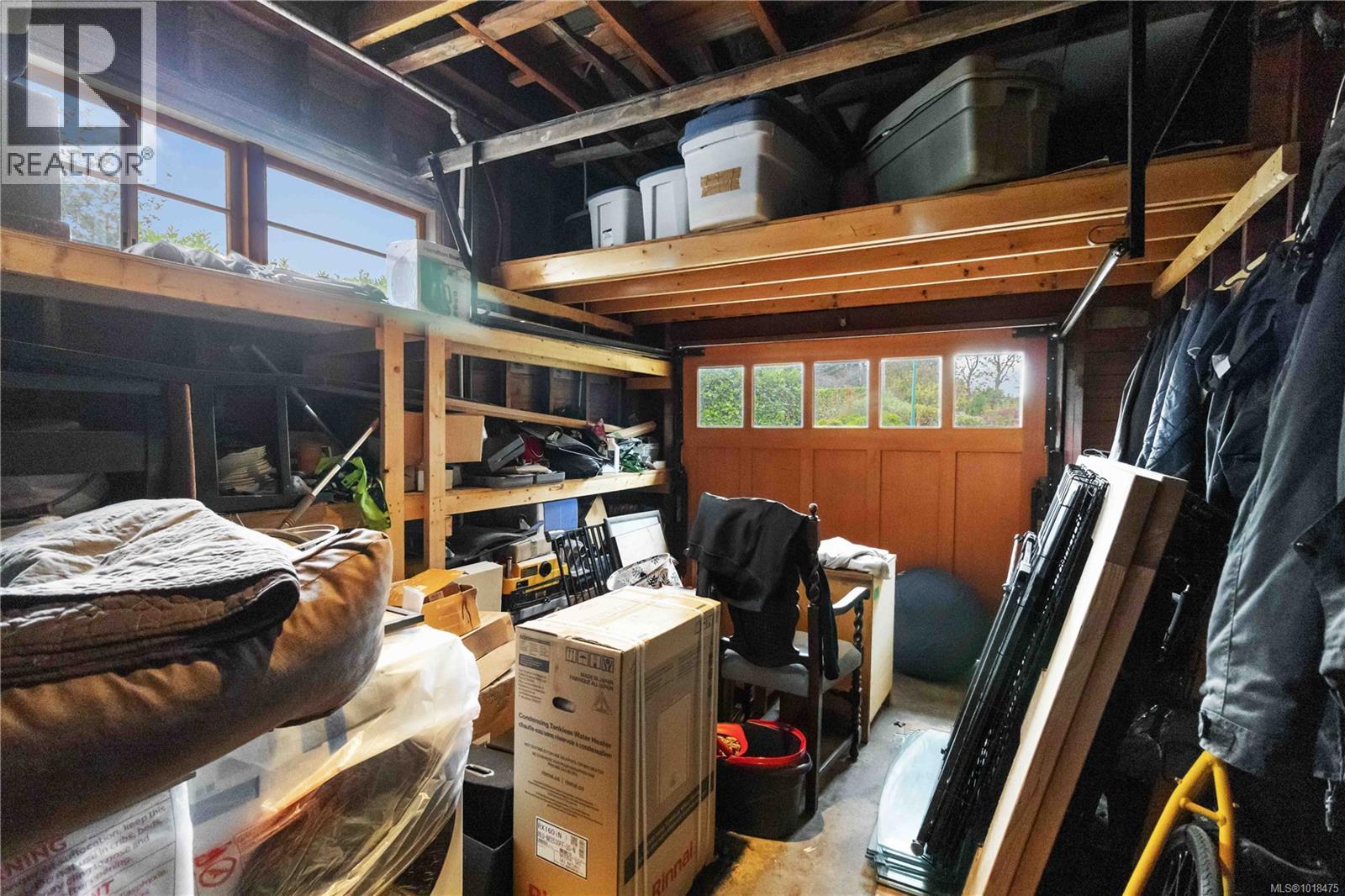  2200 Kinross Avenue, Oak Bay