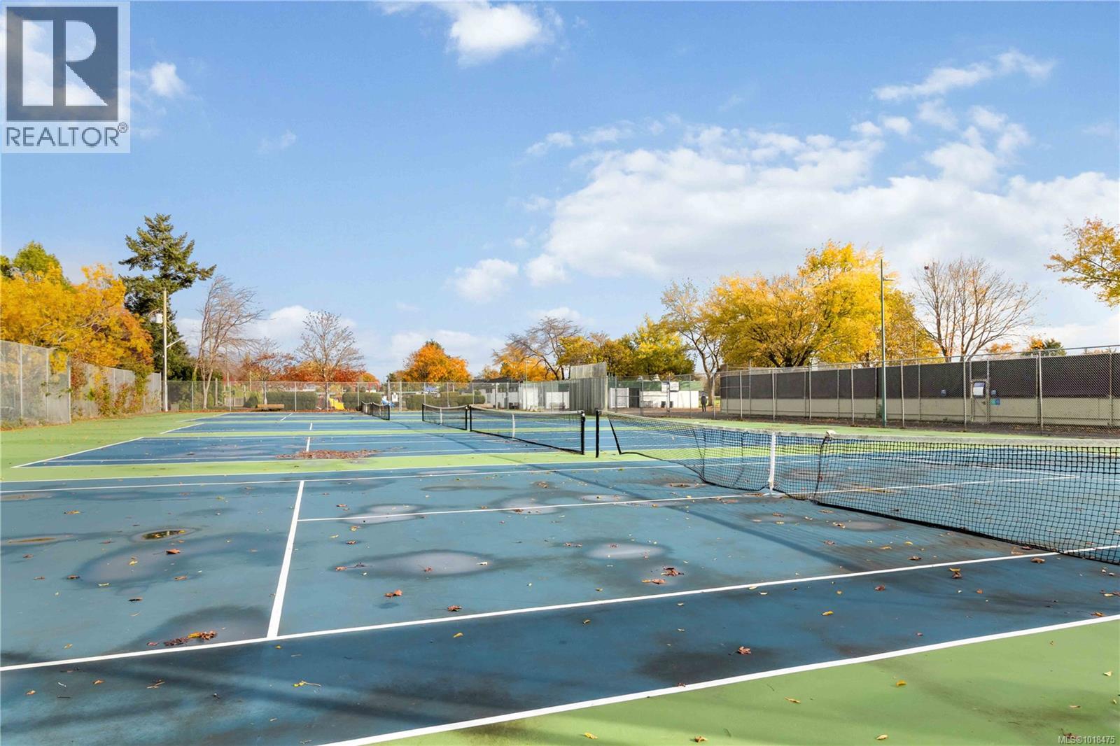  2200 Kinross Avenue, Oak Bay