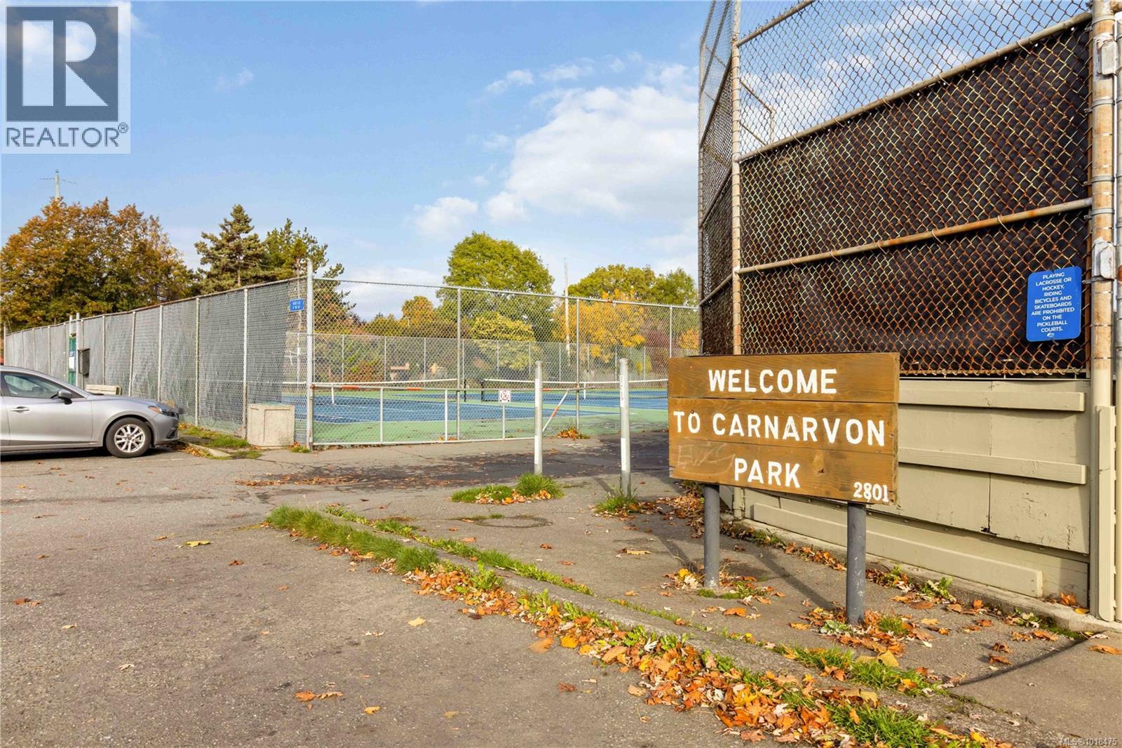  2200 Kinross Avenue, Oak Bay