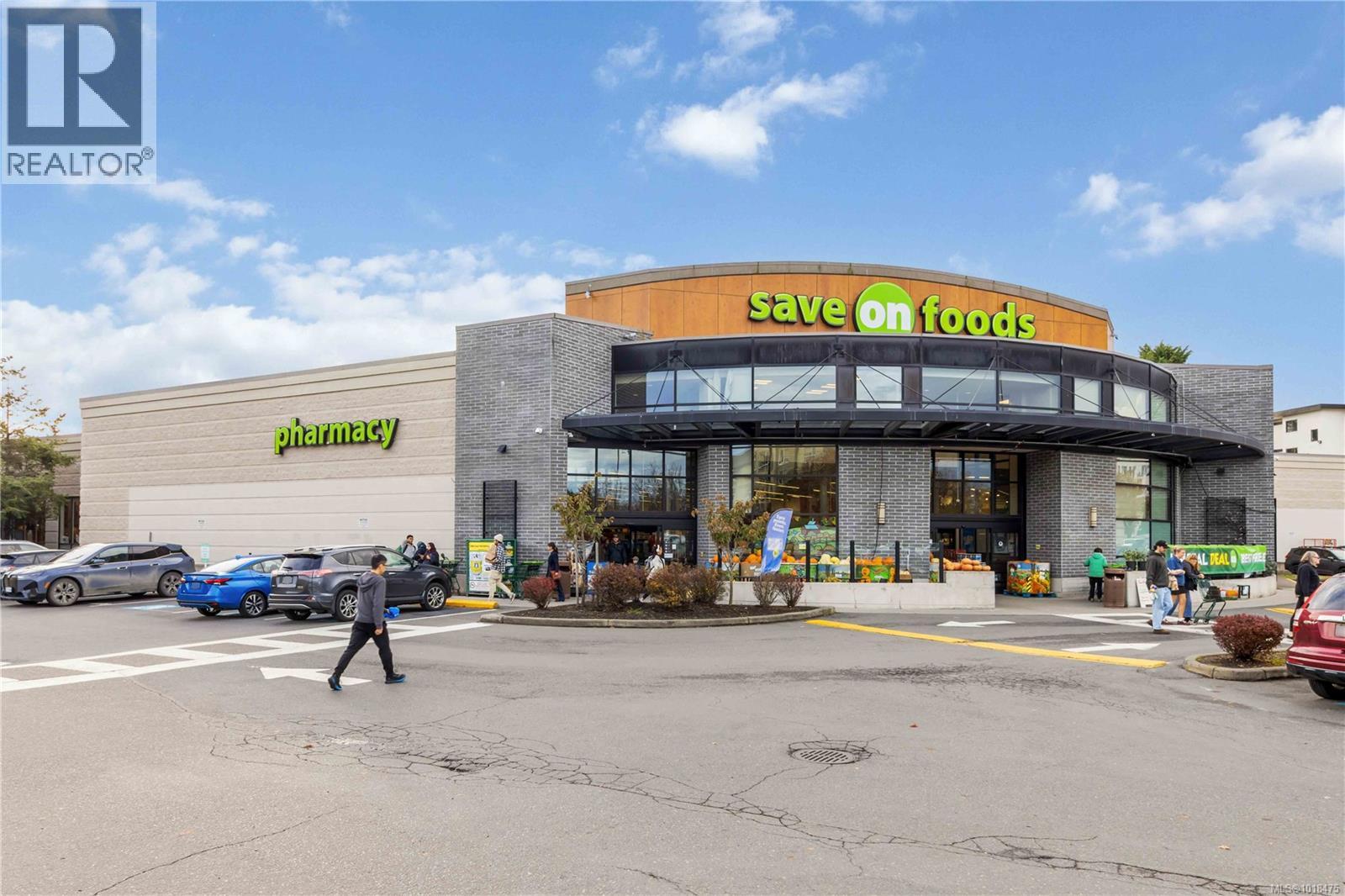  2200 Kinross Avenue, Oak Bay