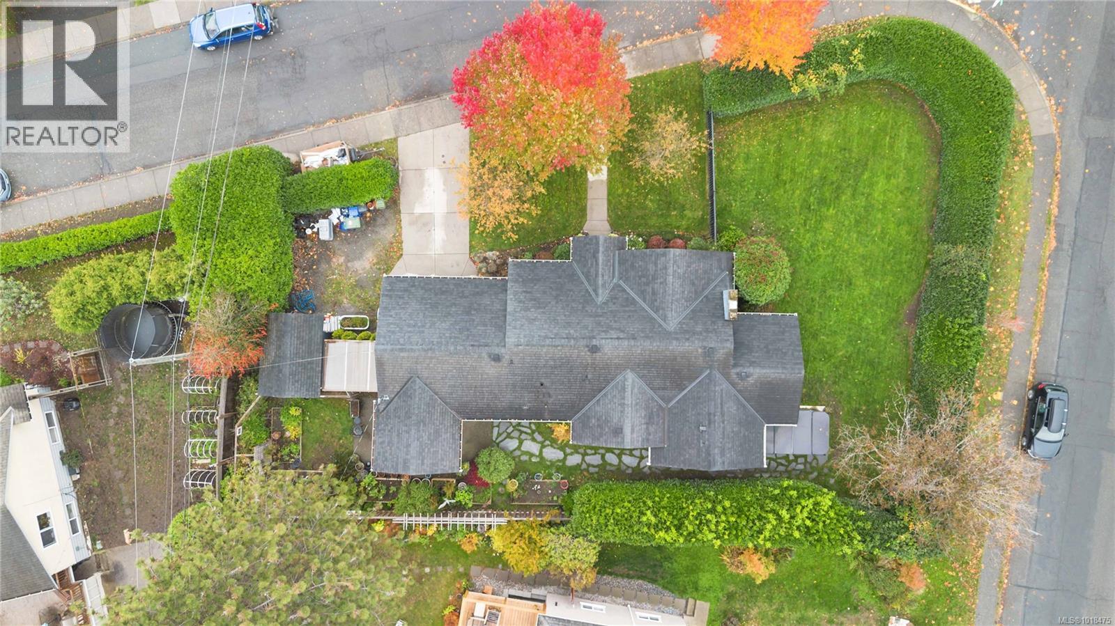  2200 Kinross Avenue, Oak Bay