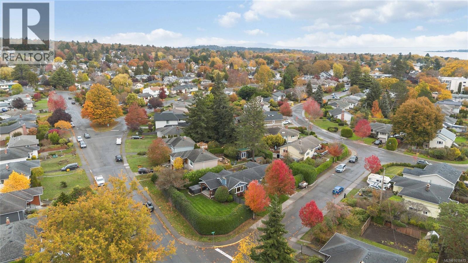  2200 Kinross Avenue, Oak Bay