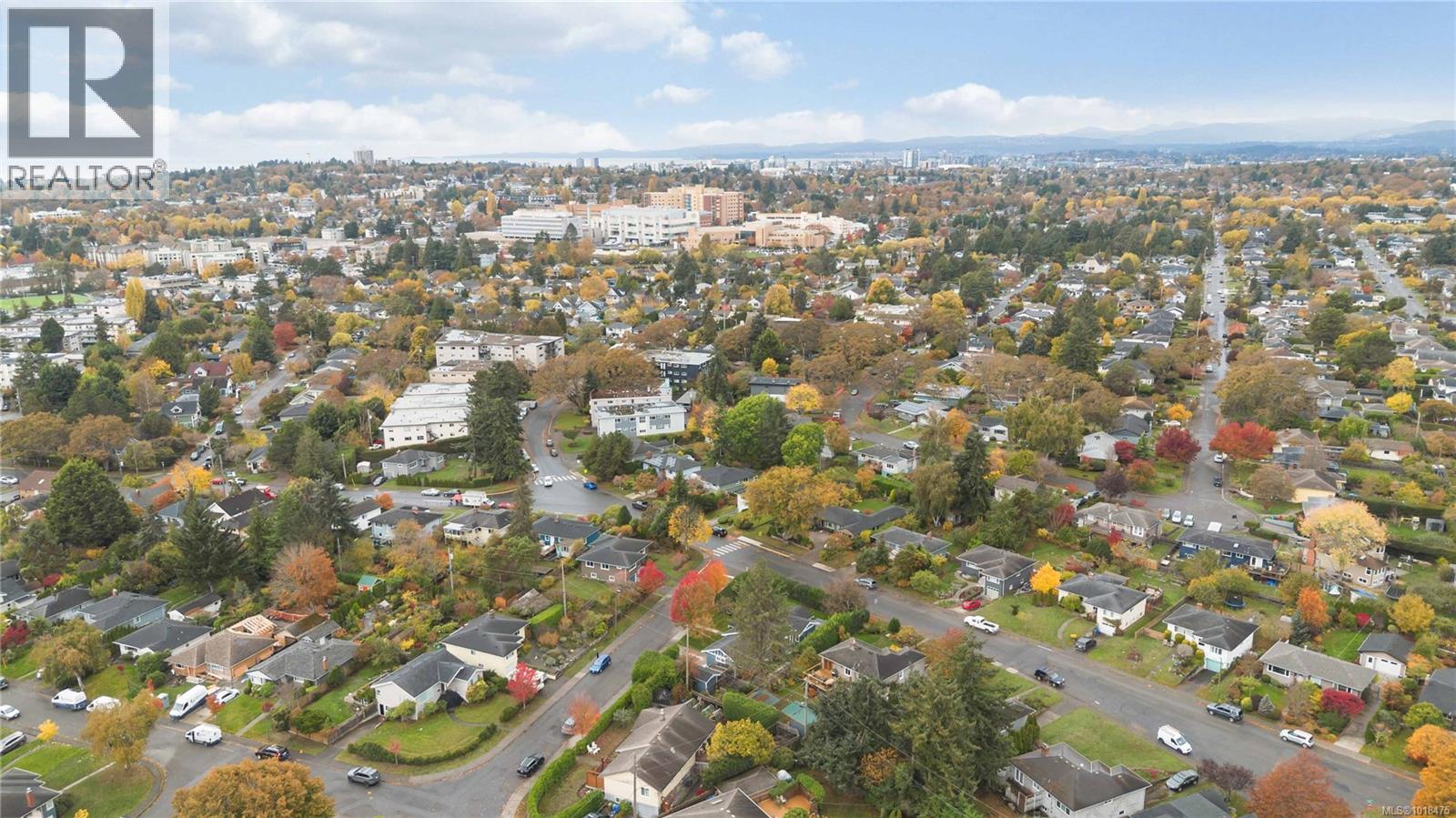  2200 Kinross Avenue, Oak Bay