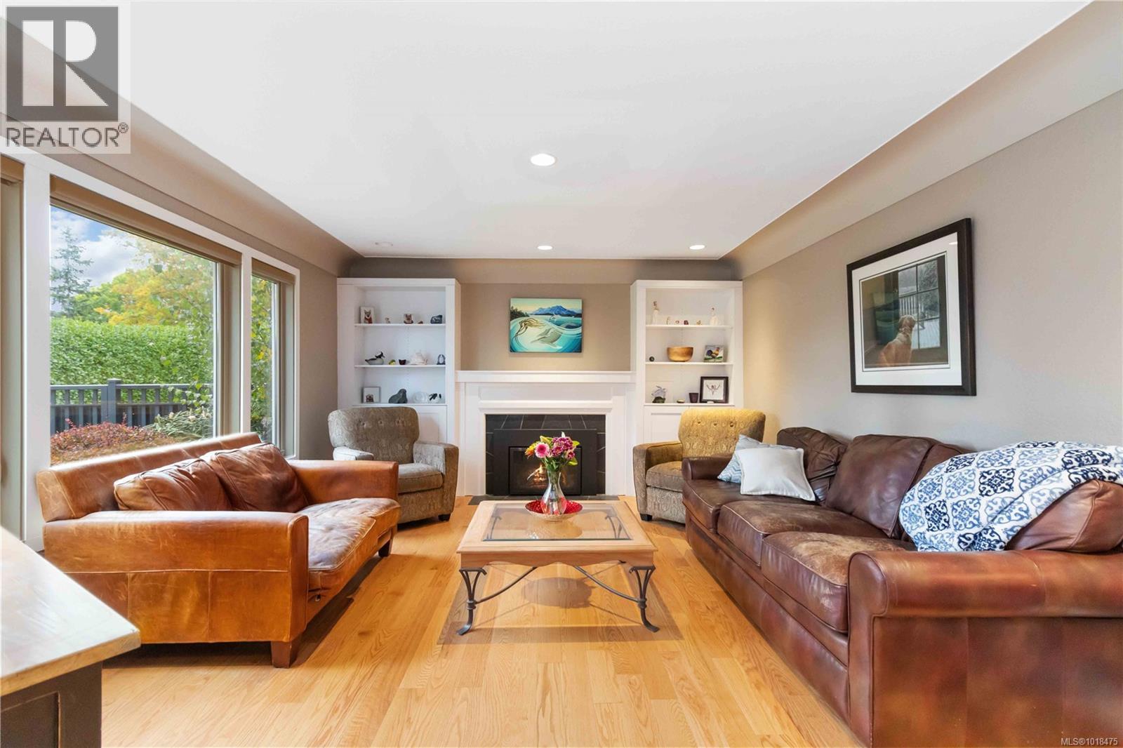  2200 Kinross Avenue, Oak Bay