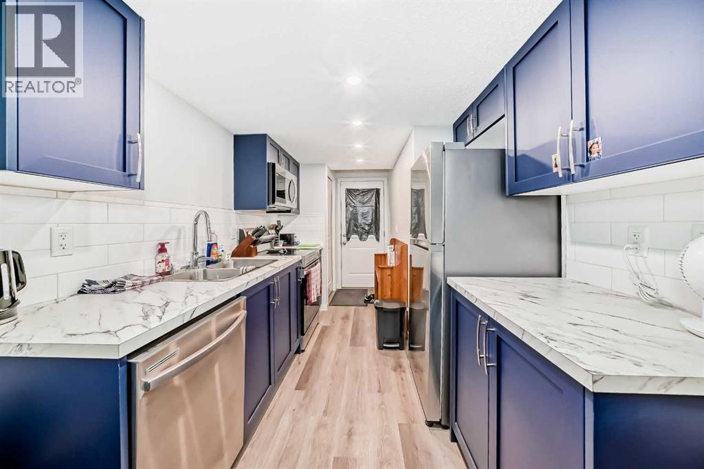 Single Family House for Sale in  Edith Gate NW Glacier Ridge Calgary 