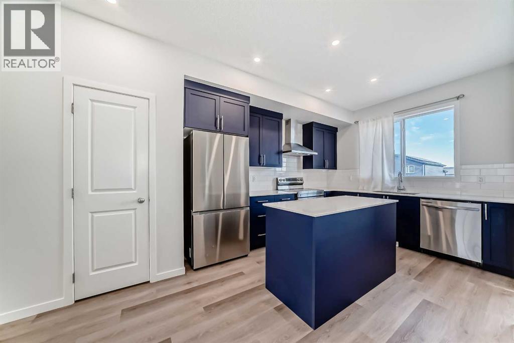 Single Family House for Sale in  Edith Gate NW Glacier Ridge Calgary 