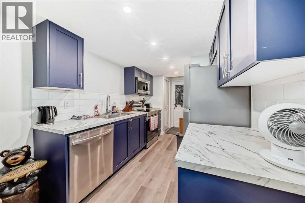 Single Family House for Sale in  Edith Gate NW Glacier Ridge Calgary 