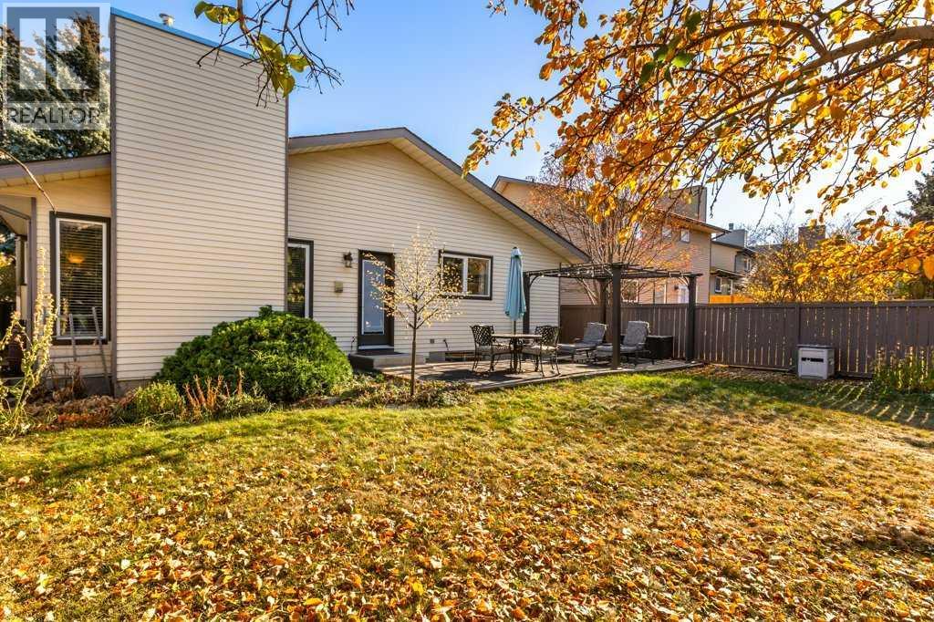 Single Family House Bungalow for Sale in  Bernard Place NW Beddington Heights Calgary 
