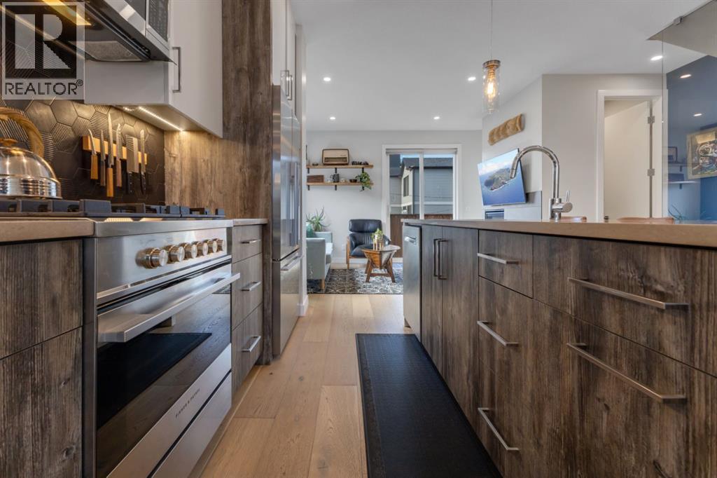 Single Family House for Sale in   Street SW Windsor Park Calgary 