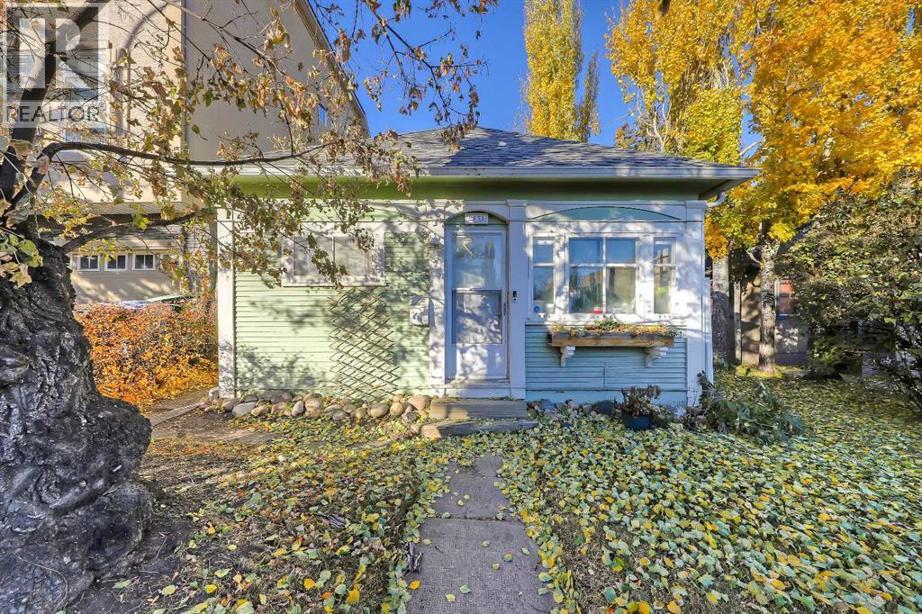 2135 15 Street SW, Calgary, Alberta